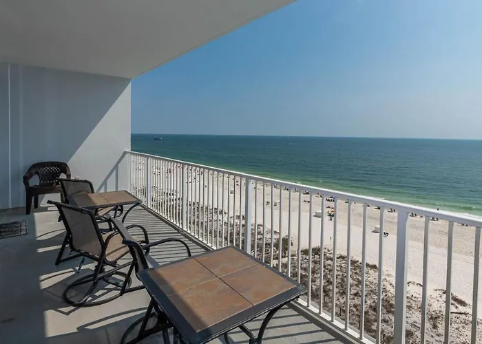 Lighthouse 814 Apartment
